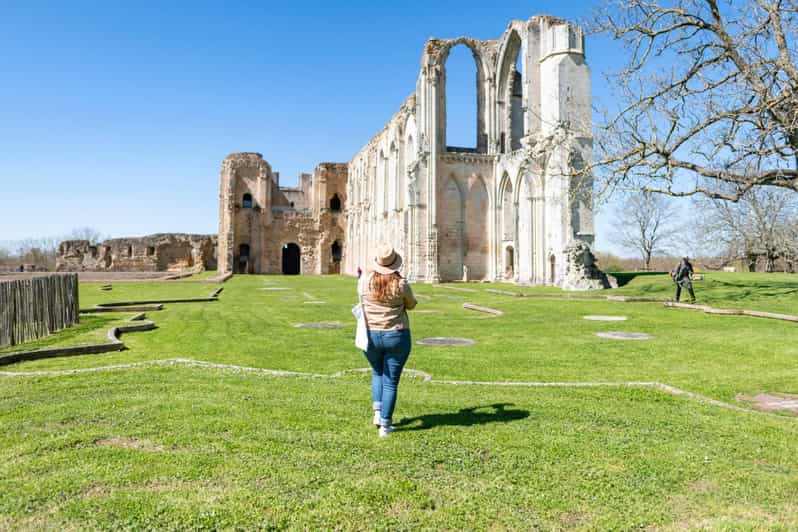 Marais Poitevin: Jornada de descubrimiento tras las huellas de los monjes constructores