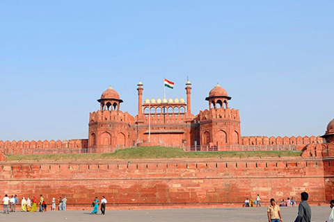 Neu Delhi : Eintägige private Delhi Sightseeingtour mit dem AutoAuto mit Fahrer, Tourguide, Tickets für Denkmäler und Mittagessen