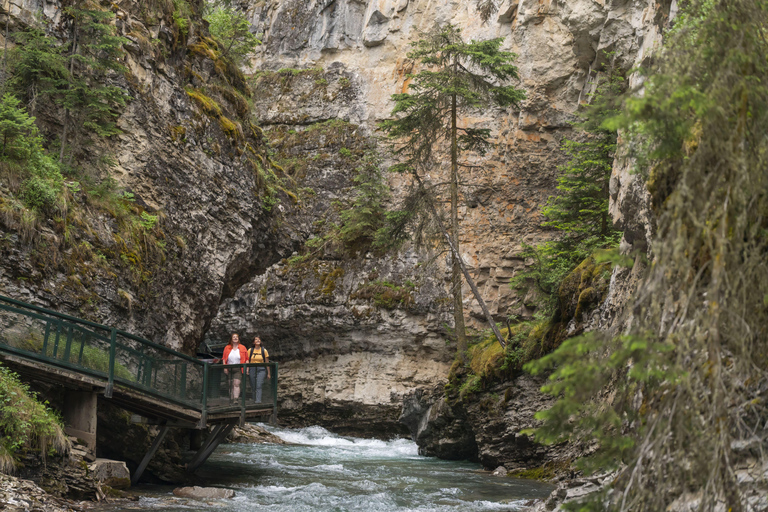 Excursion d'une journée dans la région de Banff et dans le canyon au départ de Calgary ou de Banff09:35 Prise en charge au Banff Aspen Lodge