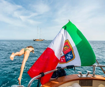 Sorrento: Positano & Amalfi Coast Small-Group Boat Tour