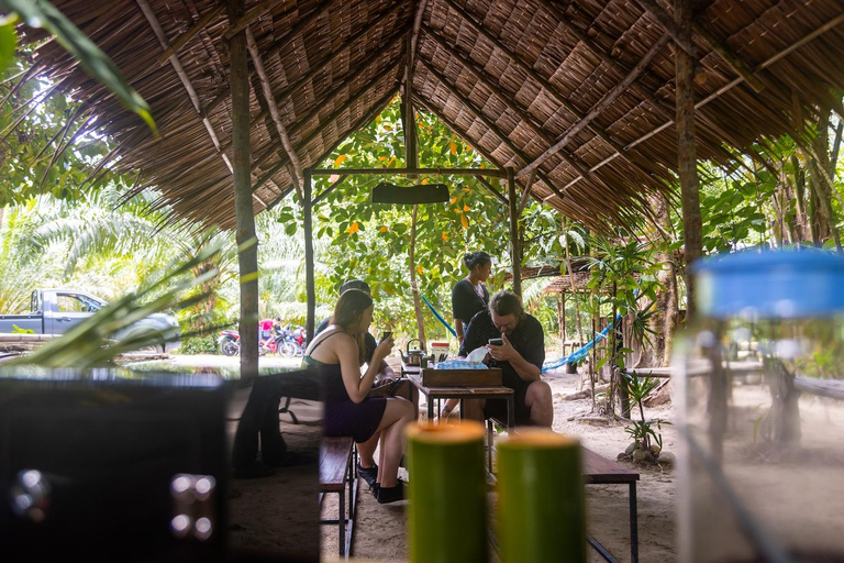 Aventure à Khao Lak : Rafting en bambou et promenade à dos d'éléphantKhaolak - Rafting en bambou et promenade à dos d'éléphant