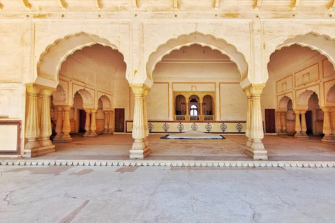 Jaipur: Führung durch das Jaigarh Fort mit Eintrittskarte