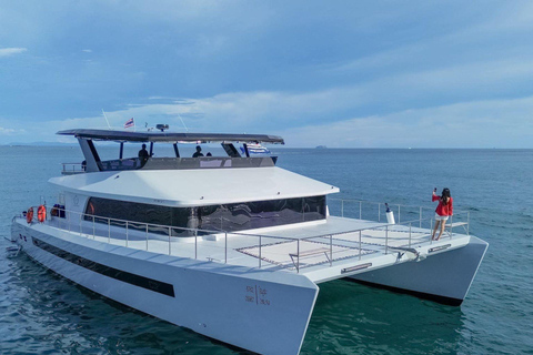 Phuket: James Bond Isl, Canoeing & Sunset Dinner by Yacht Day Trip with Shared Transfer excluding National Park Fee