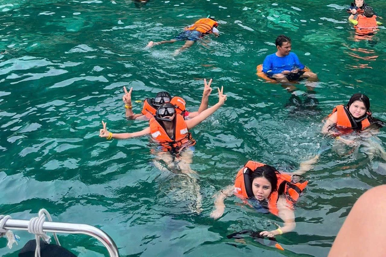 Full-Day Cham Island Snorkeling & Beach Escape from Hoi An