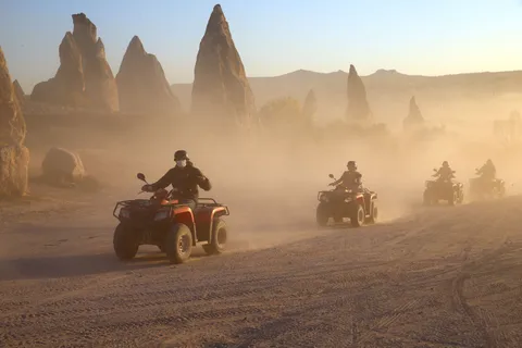 Depuis Ürgüp/Göreme : Excursion en quad au lever ou au coucher du soleil en Cappadoce
