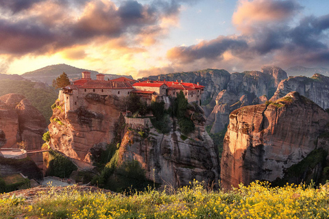 Atenas: Viagem de 1 dia para Meteora com tours guiados e hotel