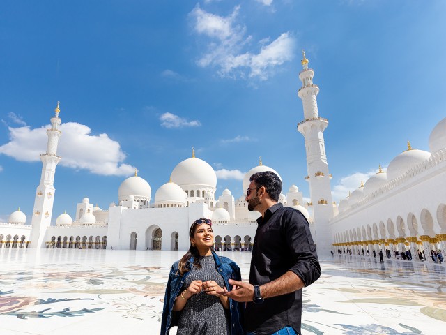 Visit Abu Dhabi Guided Afternoon City Tour with Qasr Al Watan in Abu Dhabi
