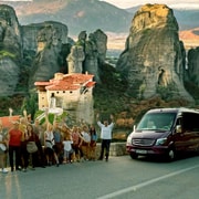 Athens: Meteora Monasteries Day Trip with Caves and Lunch