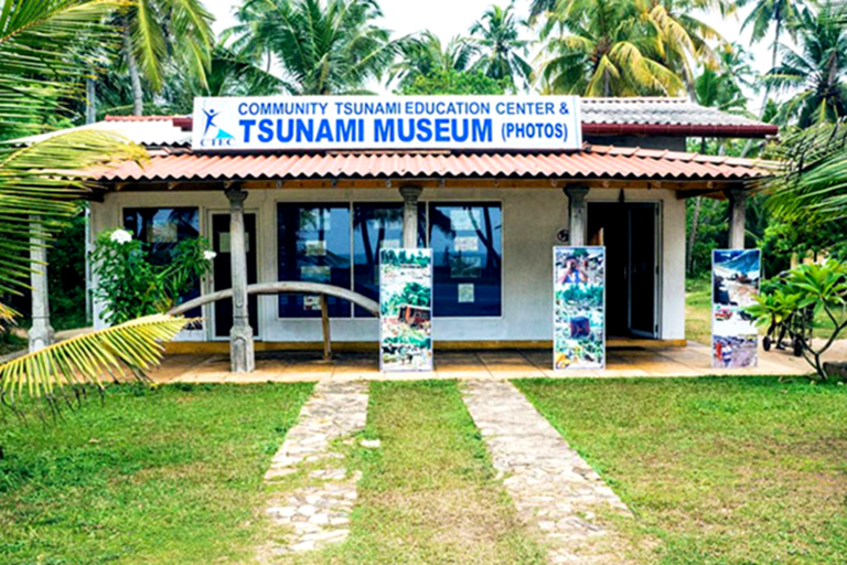 Colombo: Private 2-Day Hikkaduwa & Galle Tour