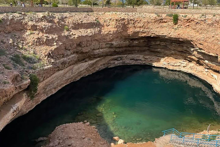 Wadi Shab Hike, Fins Beach Swim & Bimmah Sinkhole Tour