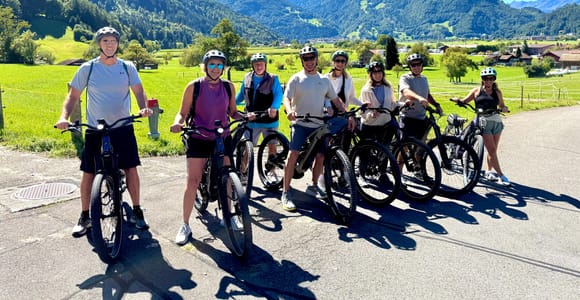 Interlaken: E-Bike Tour of Both Lakes, Ruins & Views