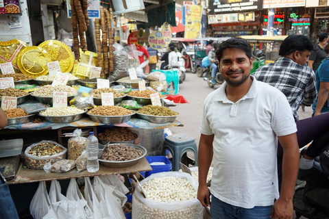 New Delhi: Sanjay Colony Slum & Old Delhi Street Food Tour