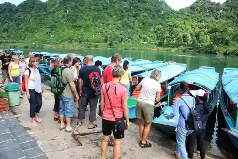 Fra Dong Hoi: Dagstur til Paradisgrotten og Phong Nha-grotten
