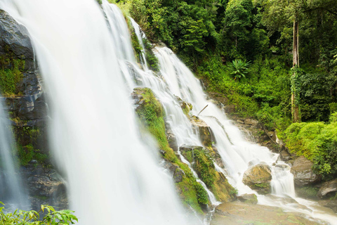 Doi Inthanon Nationaal Park &amp; Wandelen Kew Mae Pan Natuurpad