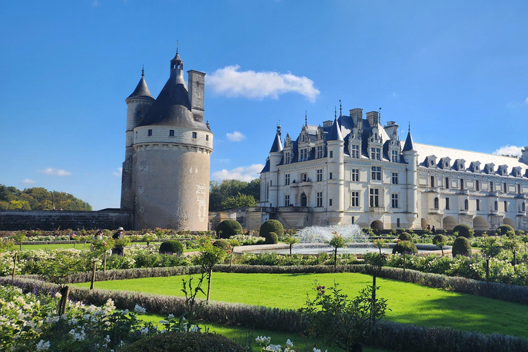 Paris to Loire Valley Castles Chambord & Chenonceau -DayTrip