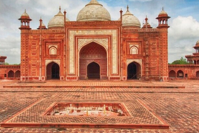 From Jaipur: Same Day Jaipur Agra Tour with Private Transfer Same Day Jaipur Agra Tour with Driver, Cab & Guide