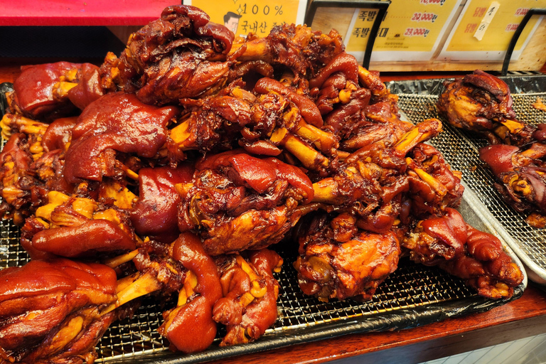 Busan: Local Market, Jokbal Dinner, and Beach Experience