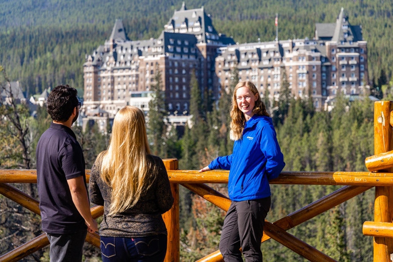 Banff: Wildlife and Sightseeing Minibus TourSummer Tour