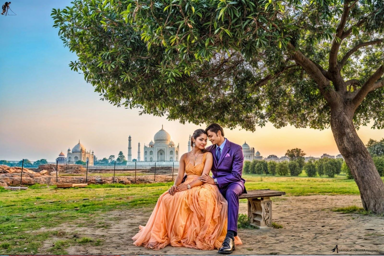 Aluga um sari ou um pijama kurta para visitar o Taj Mahal e tirar fotografias