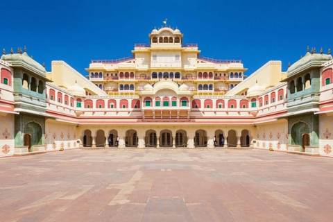 Jaipur: Ganztägige Sightseeingtour mit dem Auto und GuideGanztagestour nur mit Guide - (ohne Auto &amp; Fahrer)