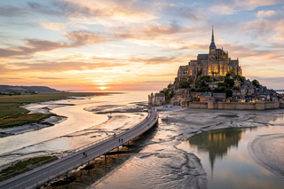 From Paris: Full-Day Mont Saint-Michel Excursion in Spanish