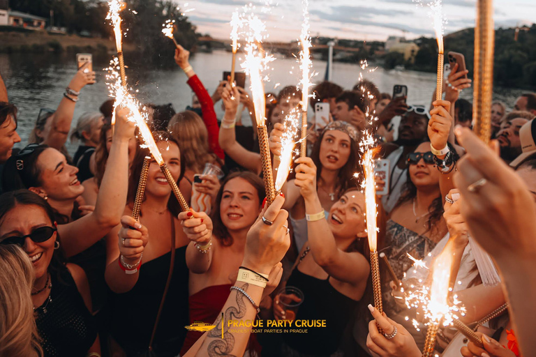 Prague Booze Cruise: Sunset, DJs & Epic Club