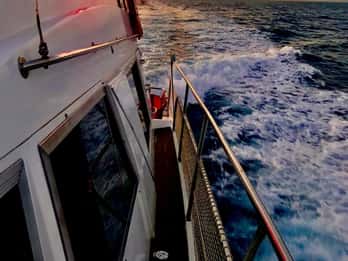 Larnaca: Solnedgångskryssning - Deep Blue Luxury Yacht