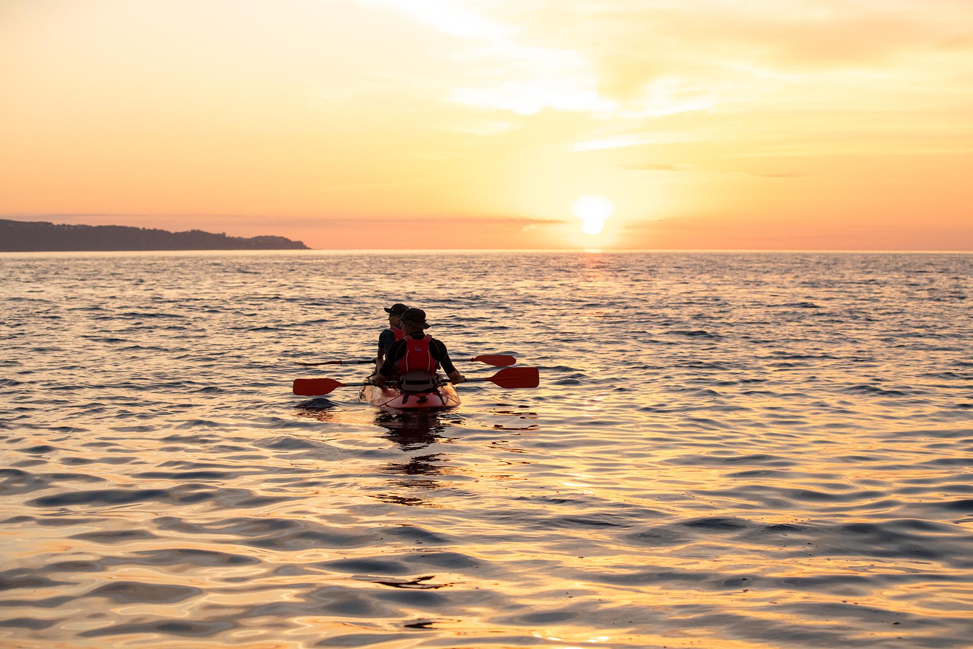 Sonnenaufgang mit dem Kajak in Tossa de Mar