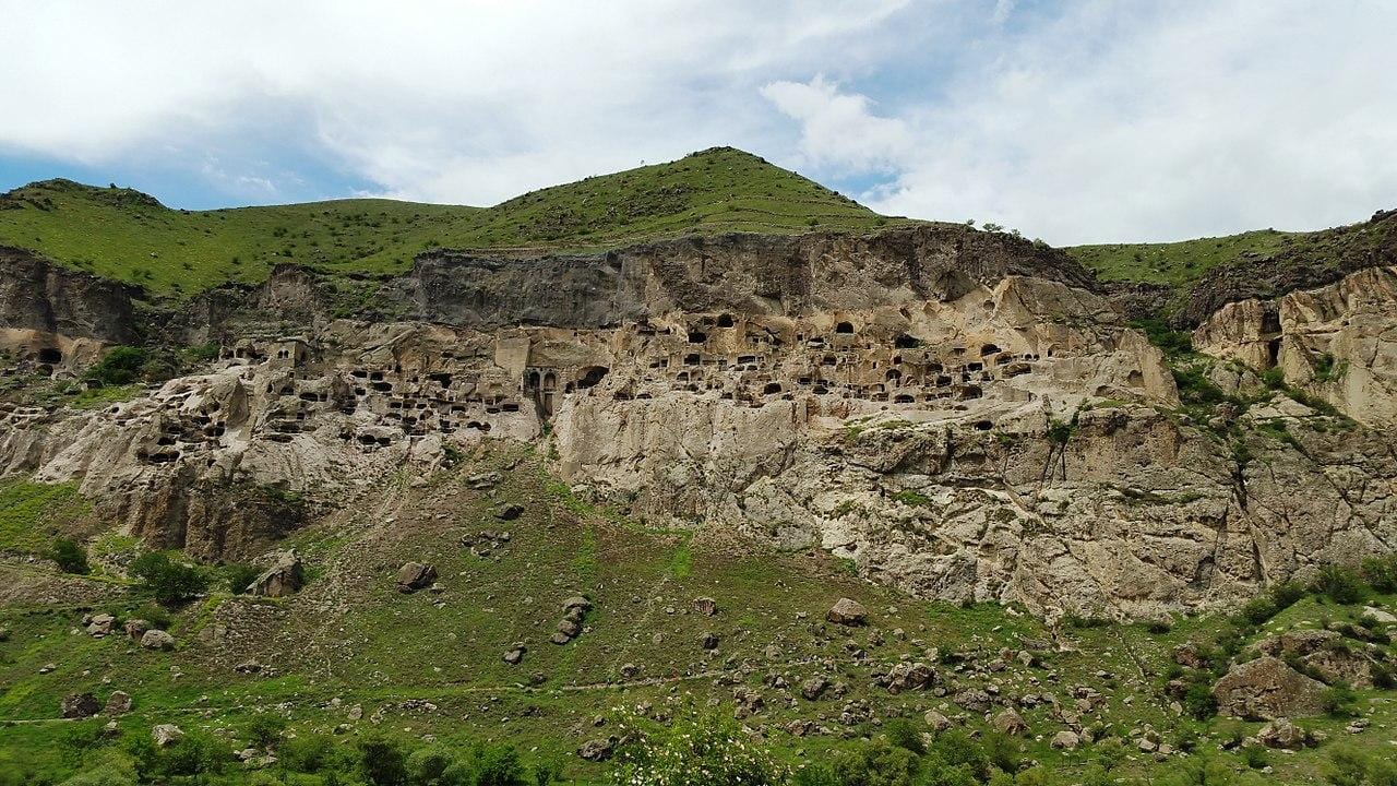Ab Tiflis: UNESCO-Tagestour nach Wardsia, Rabati und Bordschomi