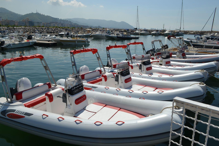 Amalfi Coast Tour: Discover Amalfi and Positano SELVA MARINE (40 hp, 6 m)