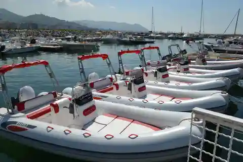 Salerno: Rundtur på Amalfikusten med vår Selva Marine 570/600