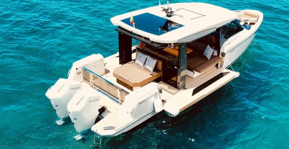 Gran Canaria: Private Luxury Boat Charter with Food & drinks