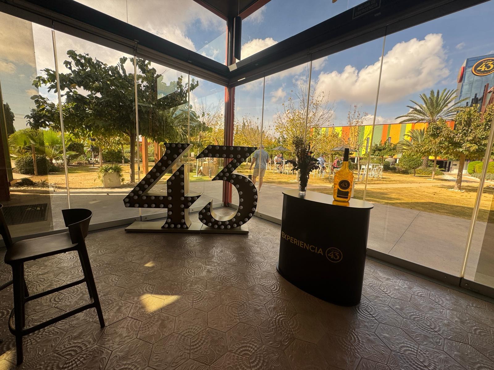 Cartagena; Besuch einer Likörfabrik mit Verkostung und Transfers ab Alicante