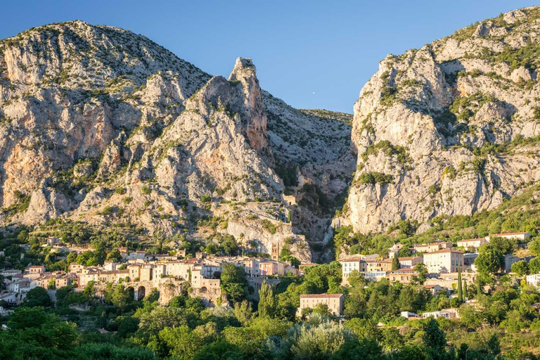 Alpes selvagens, Canyon de Verdon, vilarejo de Moustiers, campos de lavanda