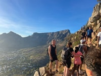 Sonnenuntergang oder Sonnenaufgang Wanderung am Löwenkopf, Kapstadt - Housity