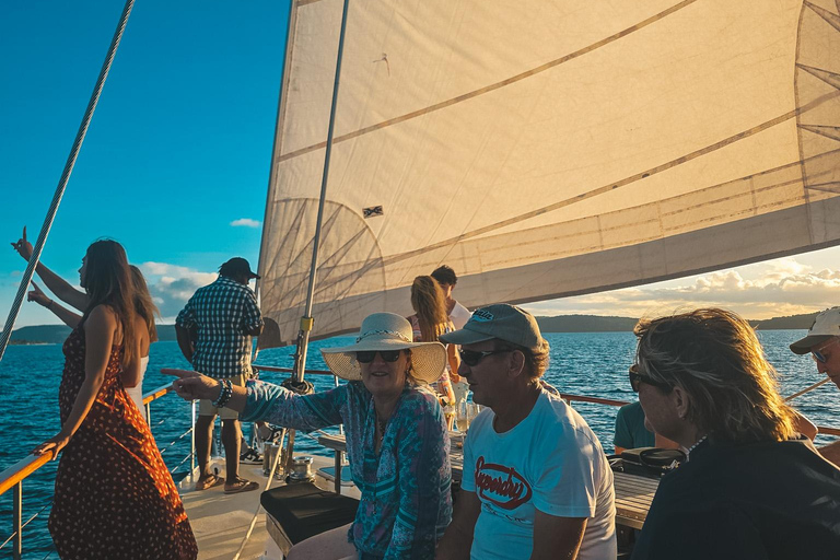 Havannah Harbour Sunset Cruise +Dinner (No Transfer/Own Way)