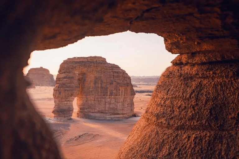 AlUla: 2-Day Tour with Private Local Guide & Transport