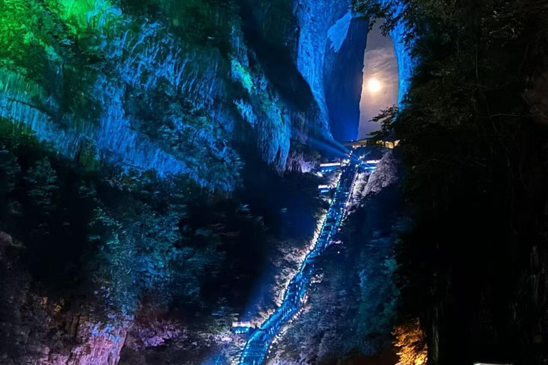 One-day Tour :Night View of Tianmen+ Avatar-like Peak Forest