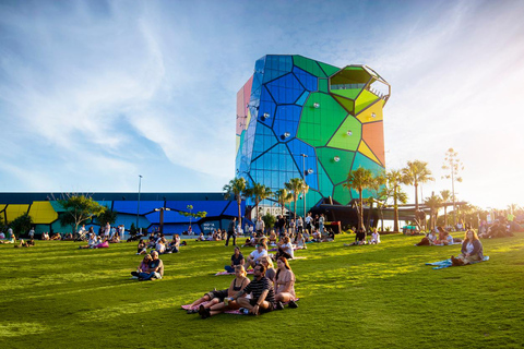 Gold Coast: Hopo Ferry & Sea World Entry Combo Ticket