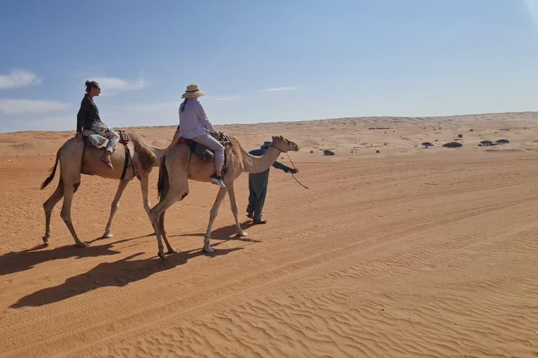From Muscat: Bedouin Visit, Desert Sunset & Stargazing Tour