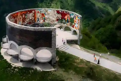Da Tbilisi: Tour guidato di gruppo Kazbegi, Gudauri, Gergeti