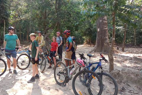 Cambodia: 7-Day Cycling Tour from Phnom Penh to Siem Reap