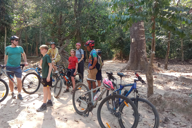 Cambodia: 7-Day Cycling Tour from Phnom Penh to Siem Reap