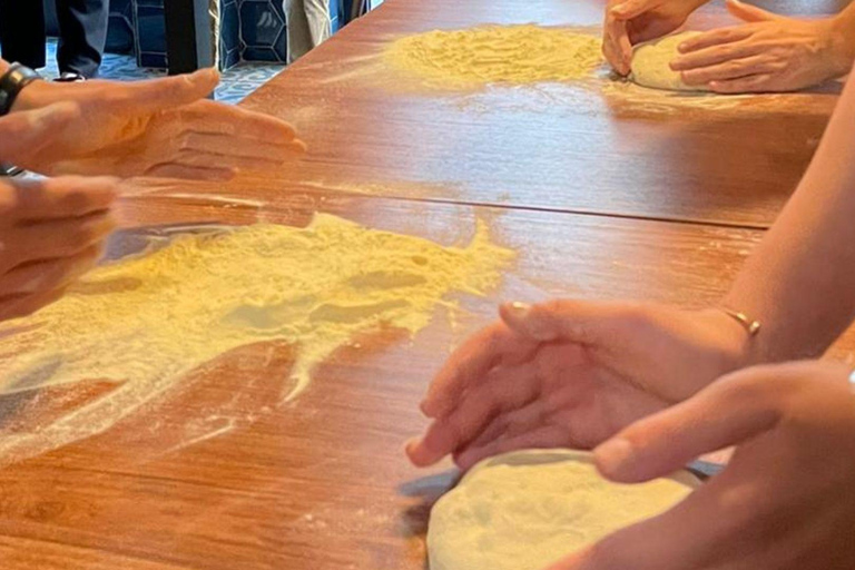 Milan Neapolitan Pizza Master Class with final tasting, drinks included Milan Neapolitan Pizza Master Class with Final Tasting, Drinks Included