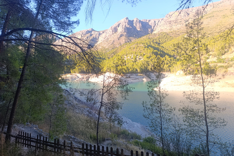 Guadalest: Hatha Yoga and Silent Kayaking Experience