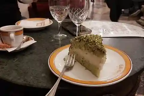 Rome: Roma Doce Roma tour - Cafés, Sweetshops and Sights