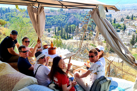 Arte urbano y visita a las cuevas de Granada