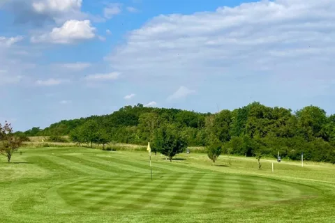 Párizs/Pontoise : Golf de l'Hermitage Green Fee