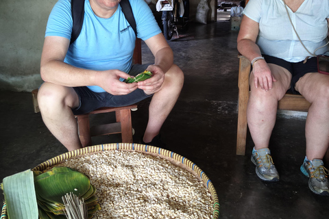 Yogyakarta : Classic Bike Tour with Lunch and Pickup