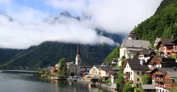 From Vienna: Hallstatt, Mountains & Alpine Lakes Day Trip
